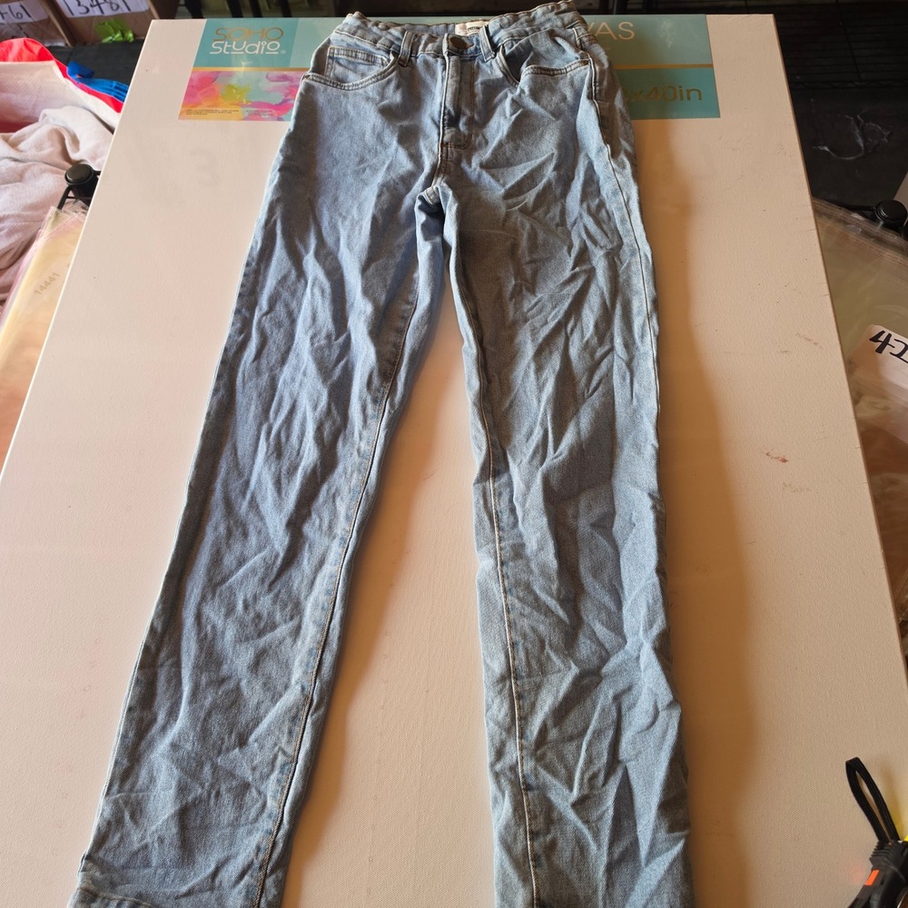 Cotton On Women Light Wash Stretch Mom Jeans Size 4 US High Waisted Tapered Leg